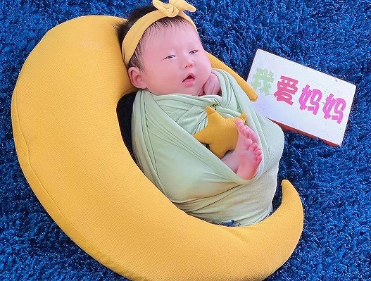 【满月照】第一次摆pose，还有一堆大饽饽